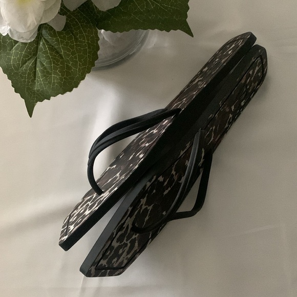 VERONICA BEARD Analee Leopard Print Sandals - NWOT - Picture 3 of 16